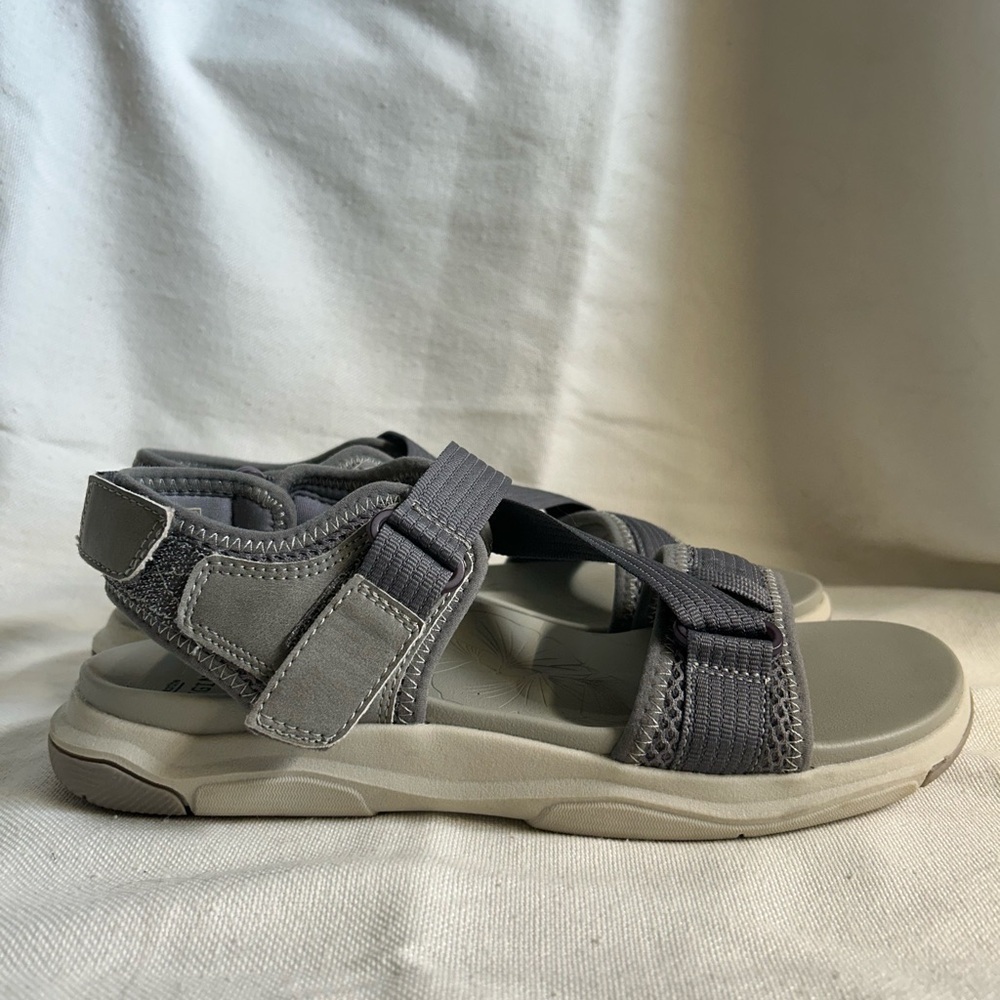 Earth Origins Sandals; Round Toe; Casual; Lightweight; Flat; Women’s Size 9-Gray - Picture 2 of 7
